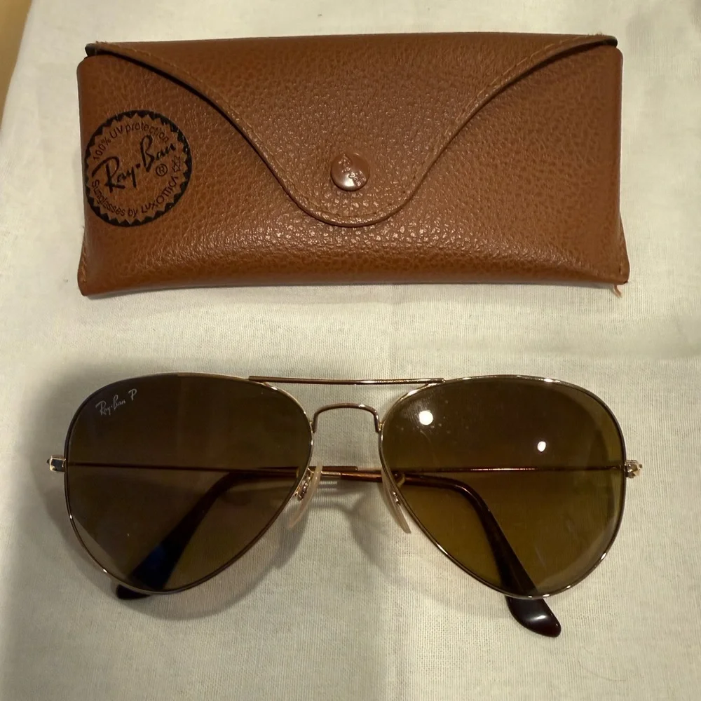Ray-Ban Aviator Sunglasses - Gold Frame with Black Polarized Lenses